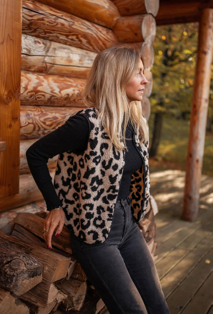 Maeve | Cozy Leopard Fleece Gilet